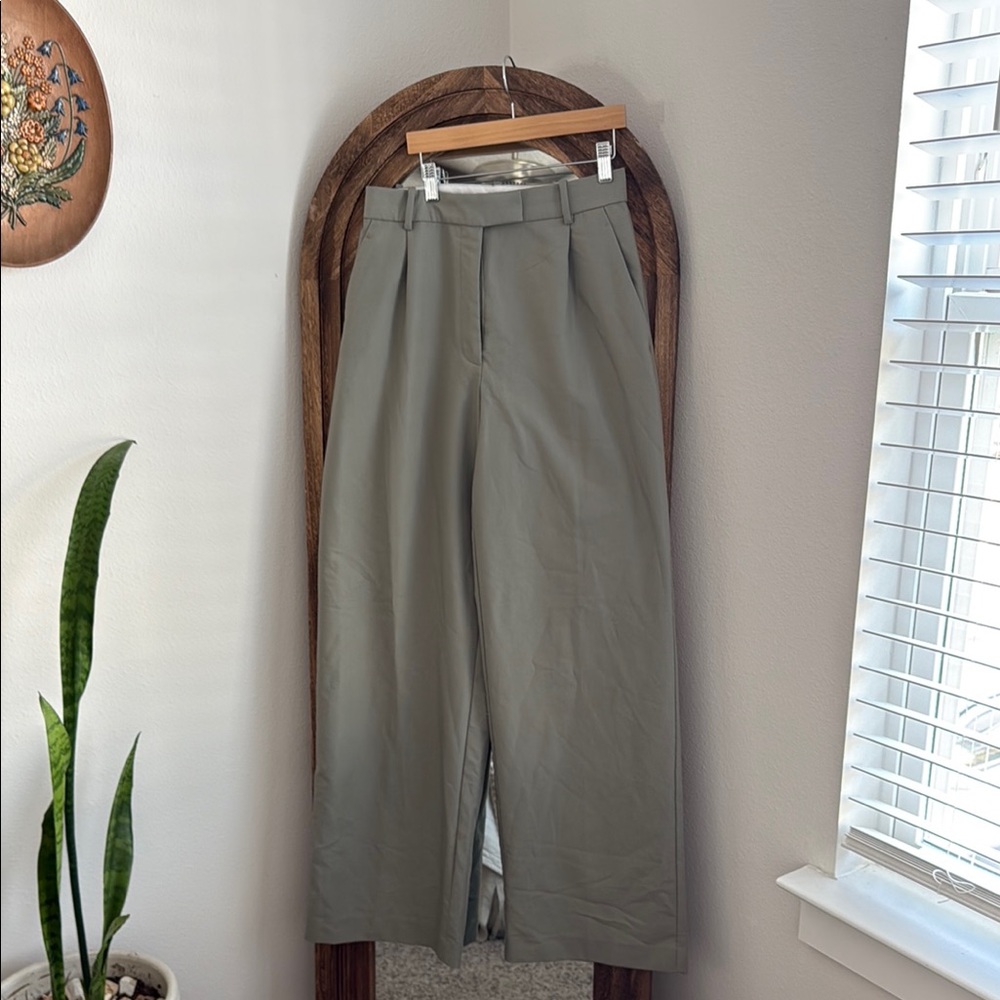 Zara Elegant light green Trousers
